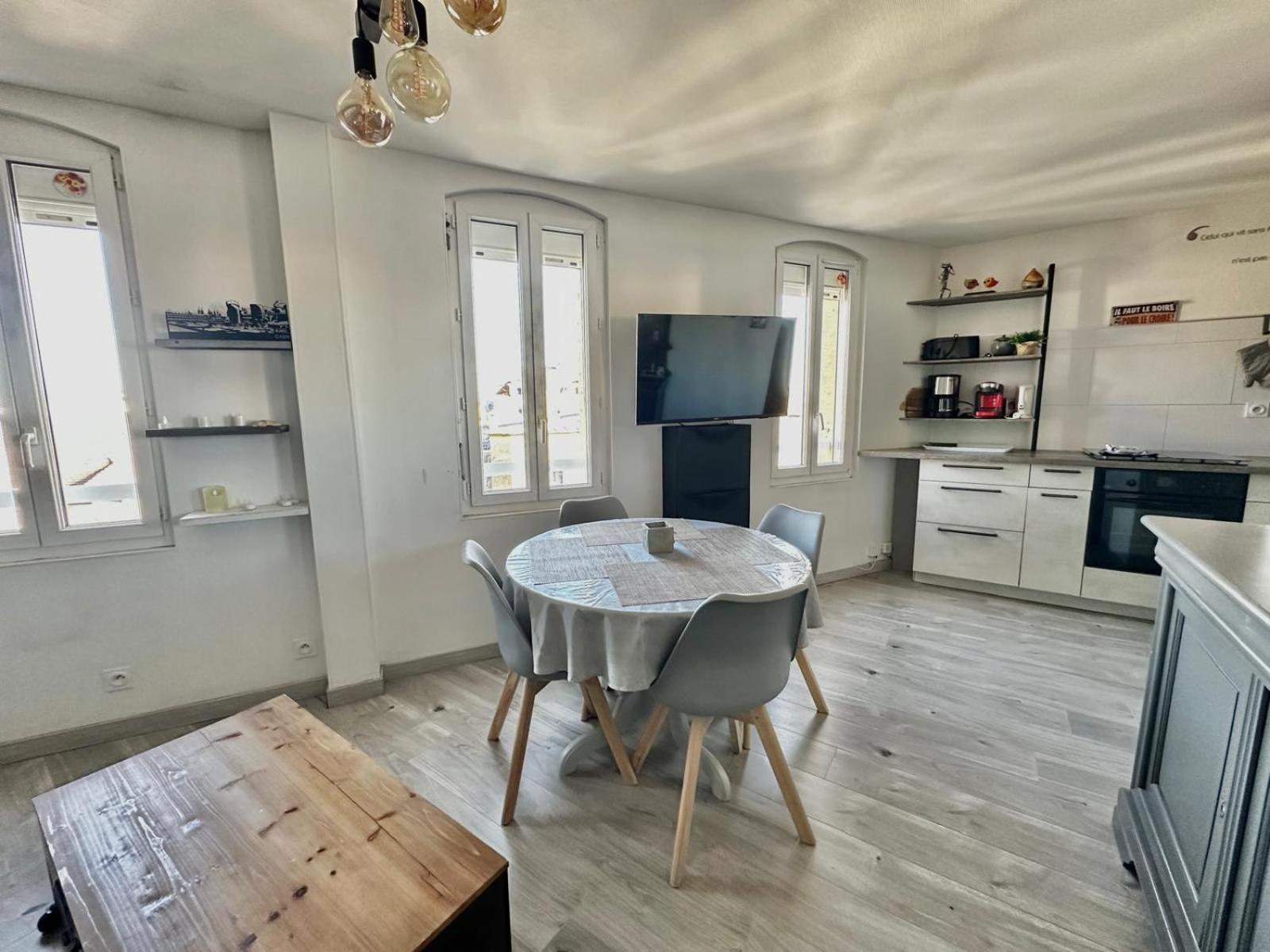 Appartement Pres Du Port Centre Et Plage - Vue Mer Courseulles-sur-Mer Dış mekan fotoğraf